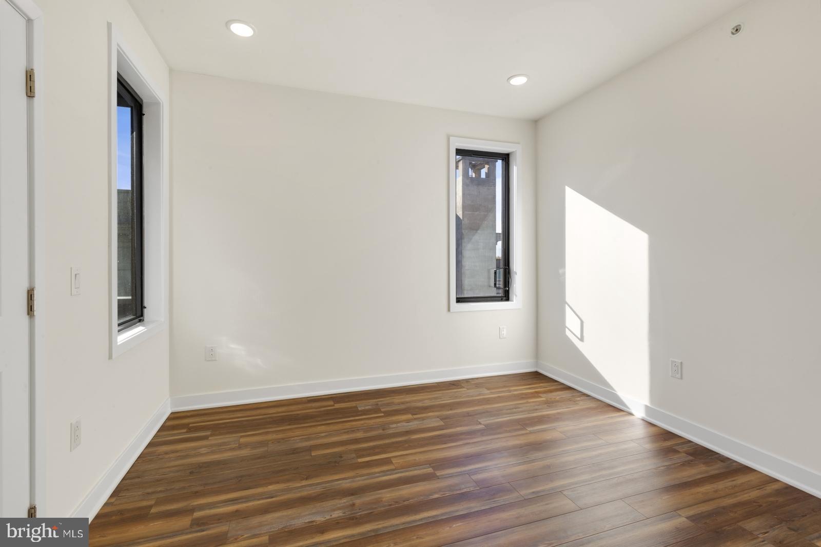 EAST KENSINGTON - Residential Lease