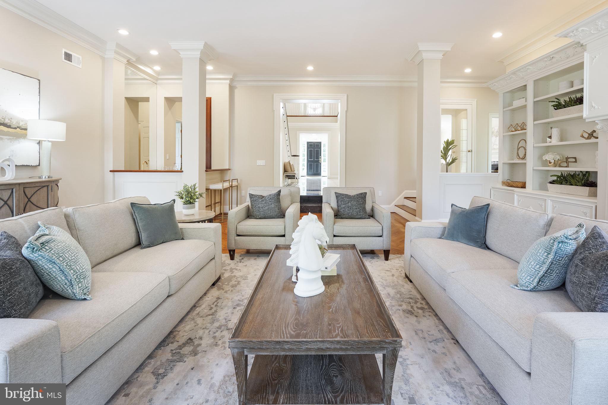 RIVER OAKS FARM - Residential