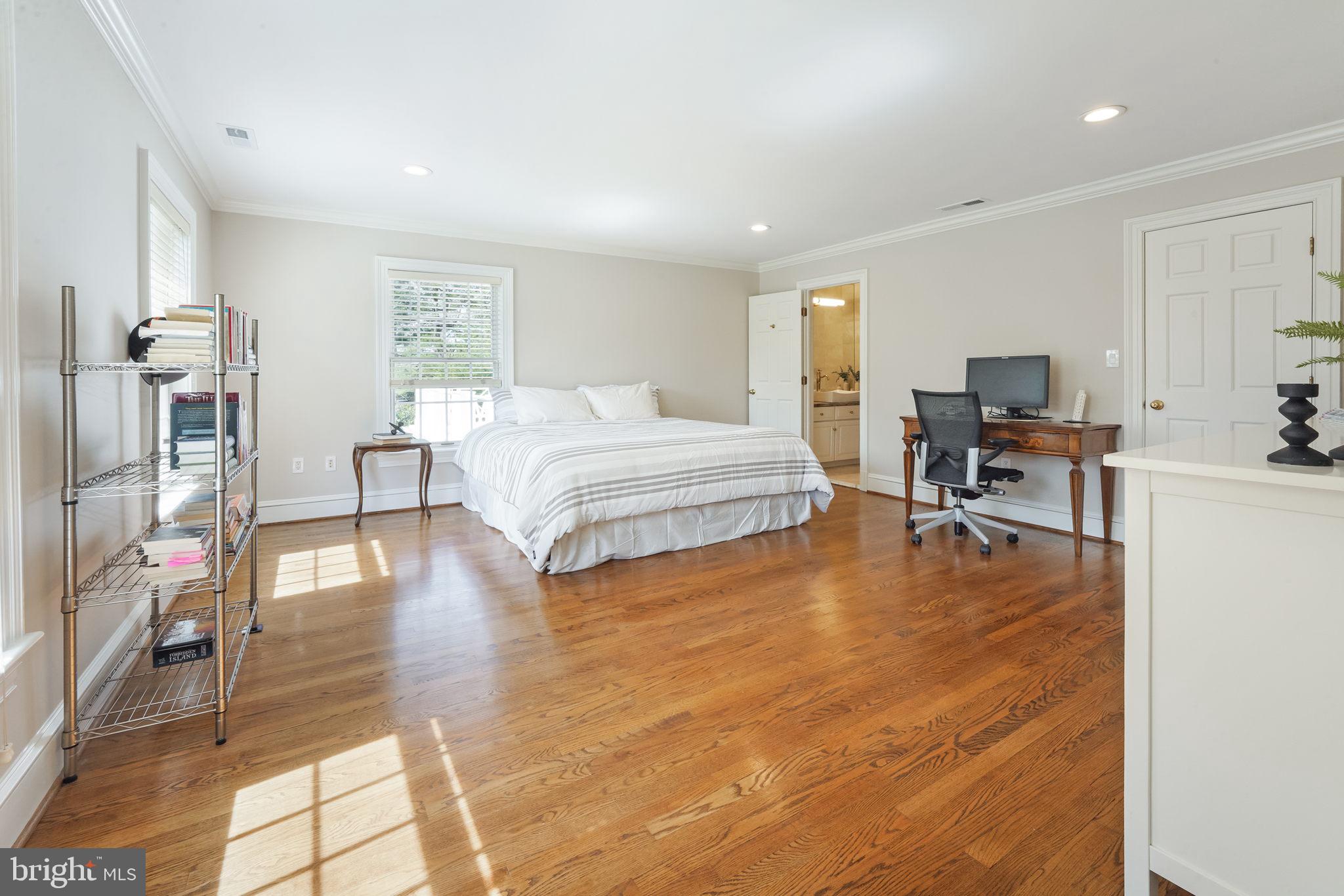 RIVER OAKS FARM - Residential