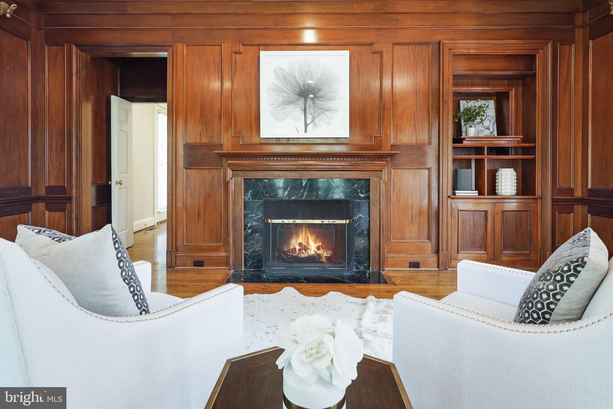 RIVER OAKS FARM - Residential