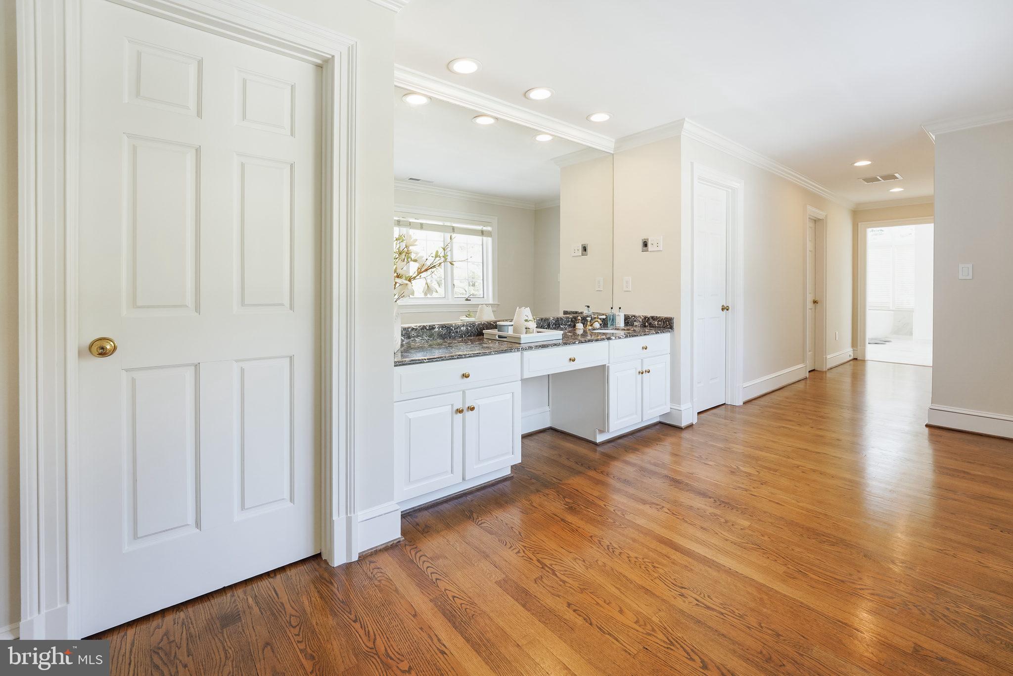 RIVER OAKS FARM - Residential