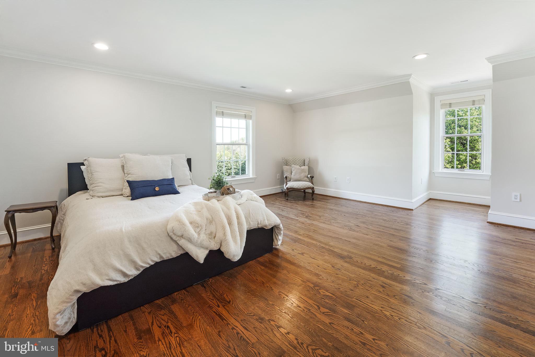 RIVER OAKS FARM - Residential