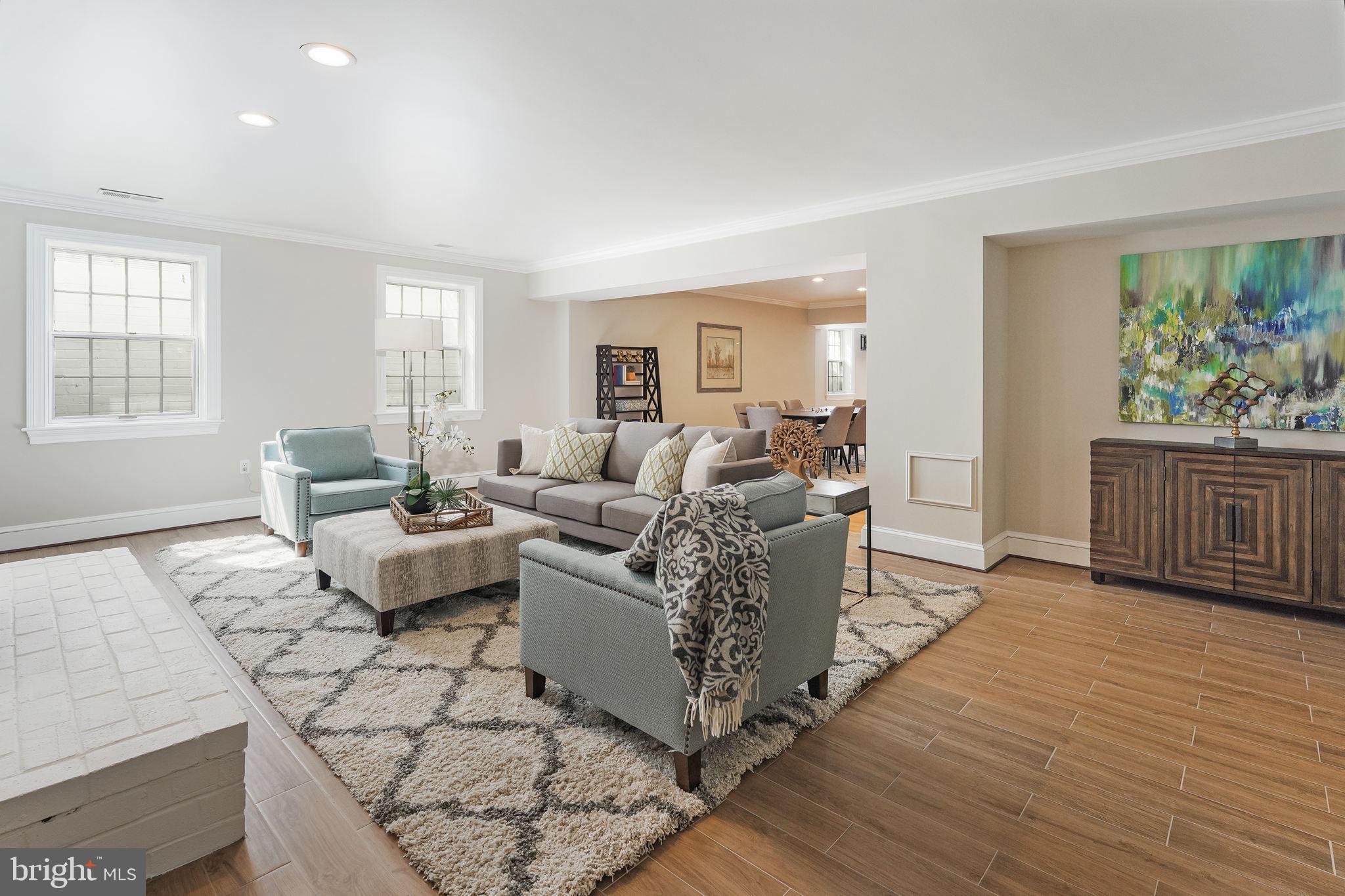 RIVER OAKS FARM - Residential