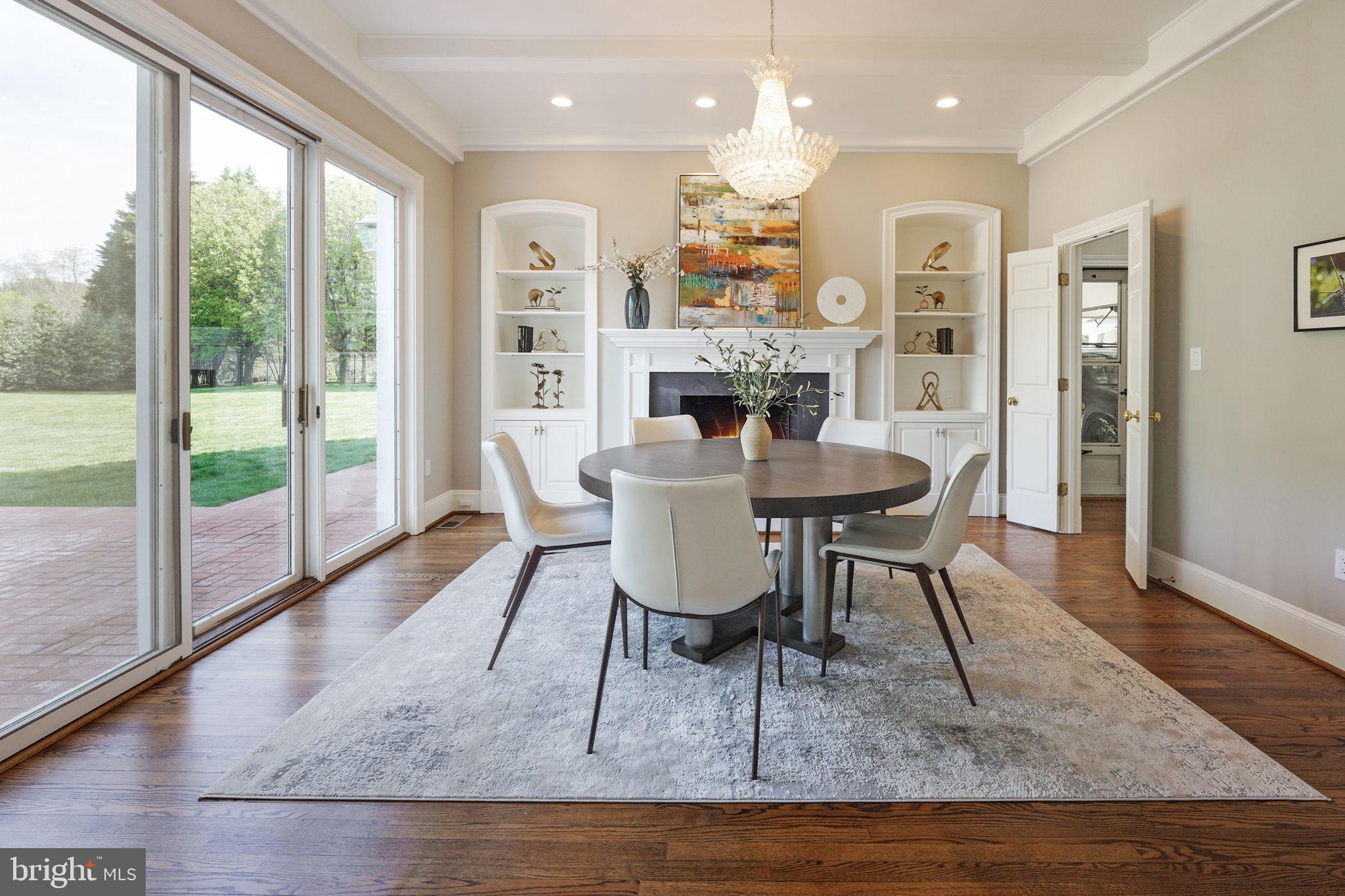 RIVER OAKS FARM - Residential