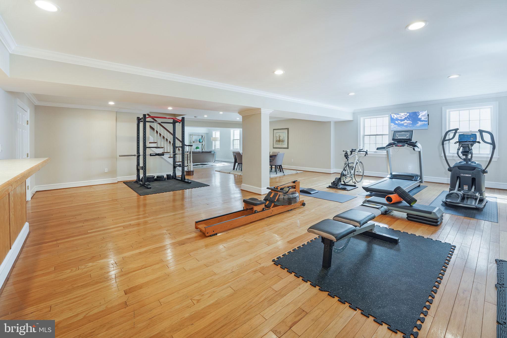 RIVER OAKS FARM - Residential