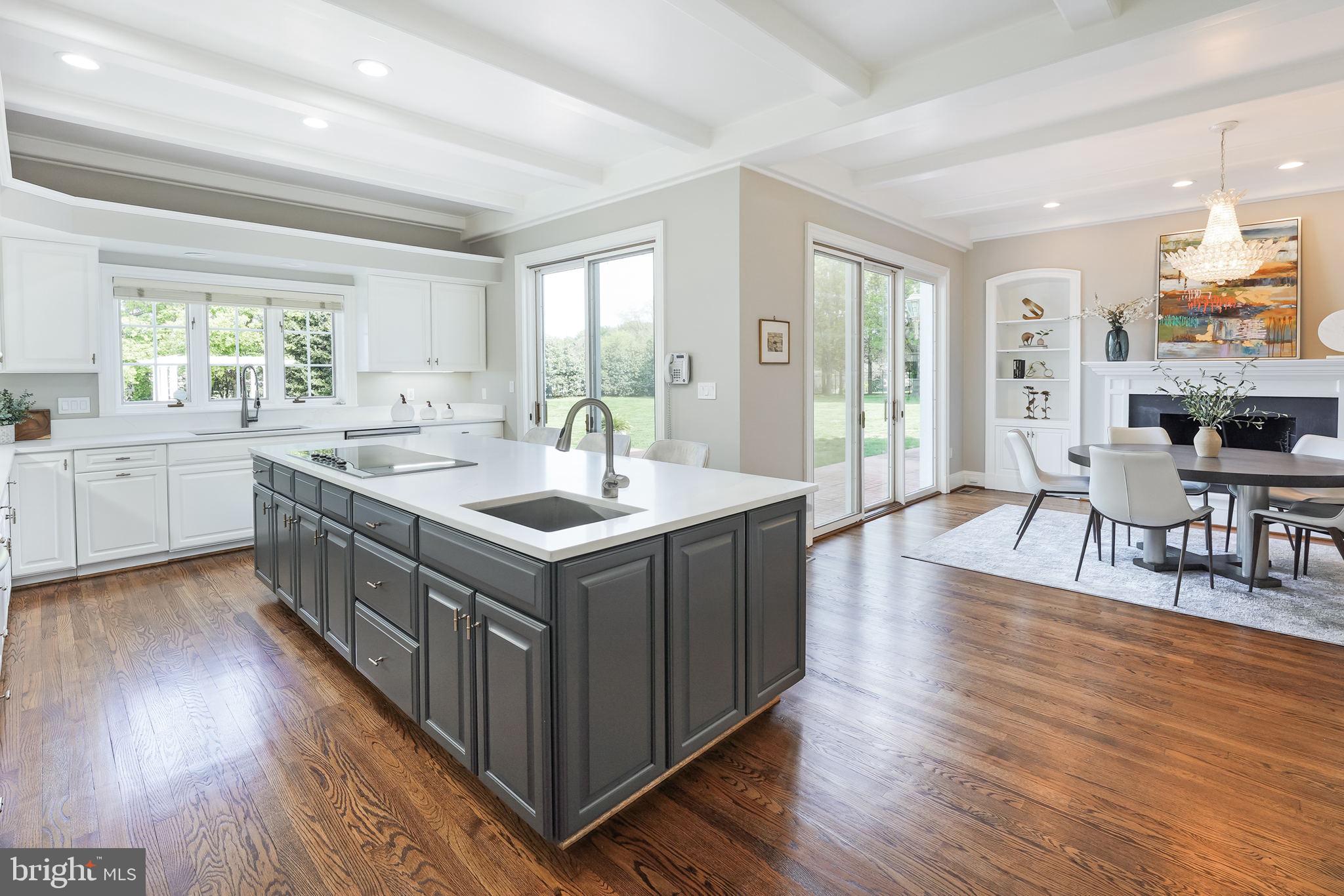 RIVER OAKS FARM - Residential