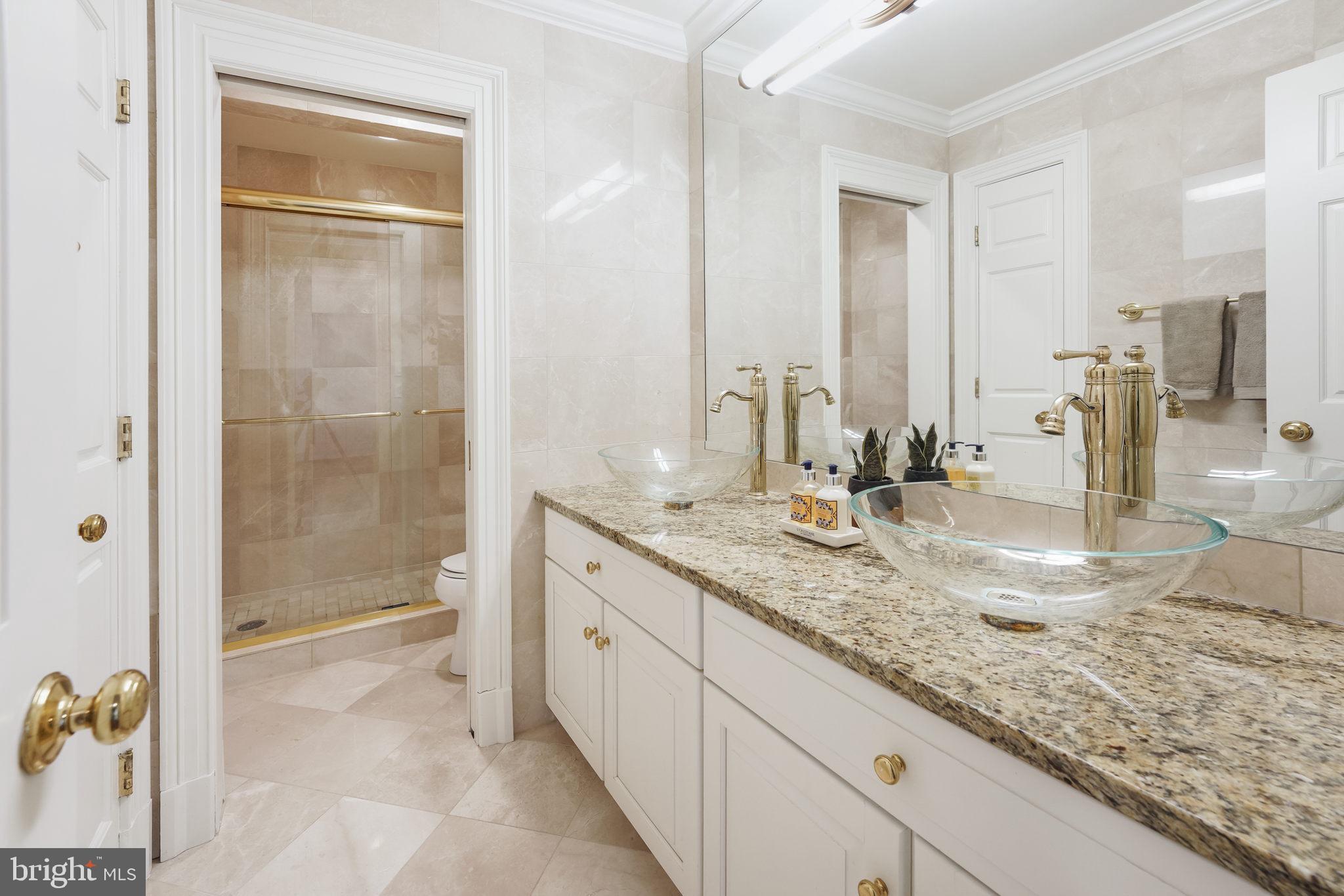 RIVER OAKS FARM - Residential