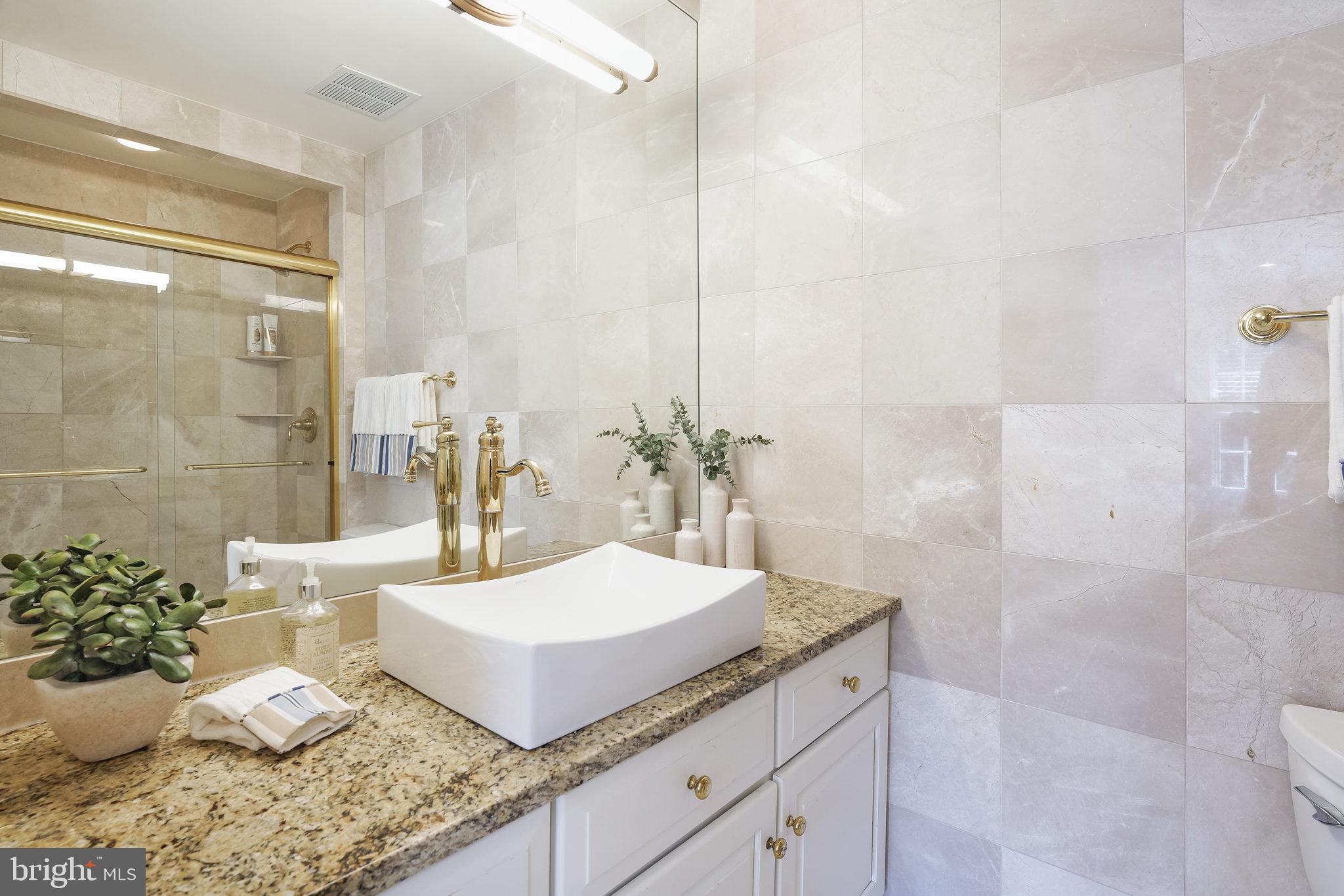 RIVER OAKS FARM - Residential