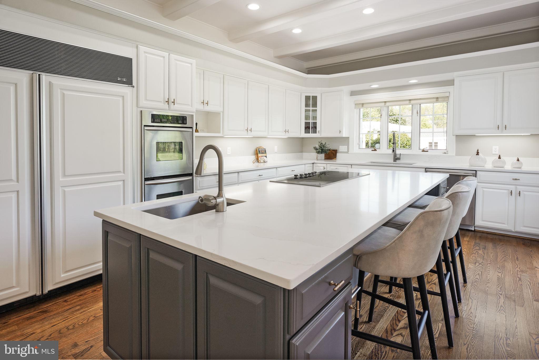 RIVER OAKS FARM - Residential