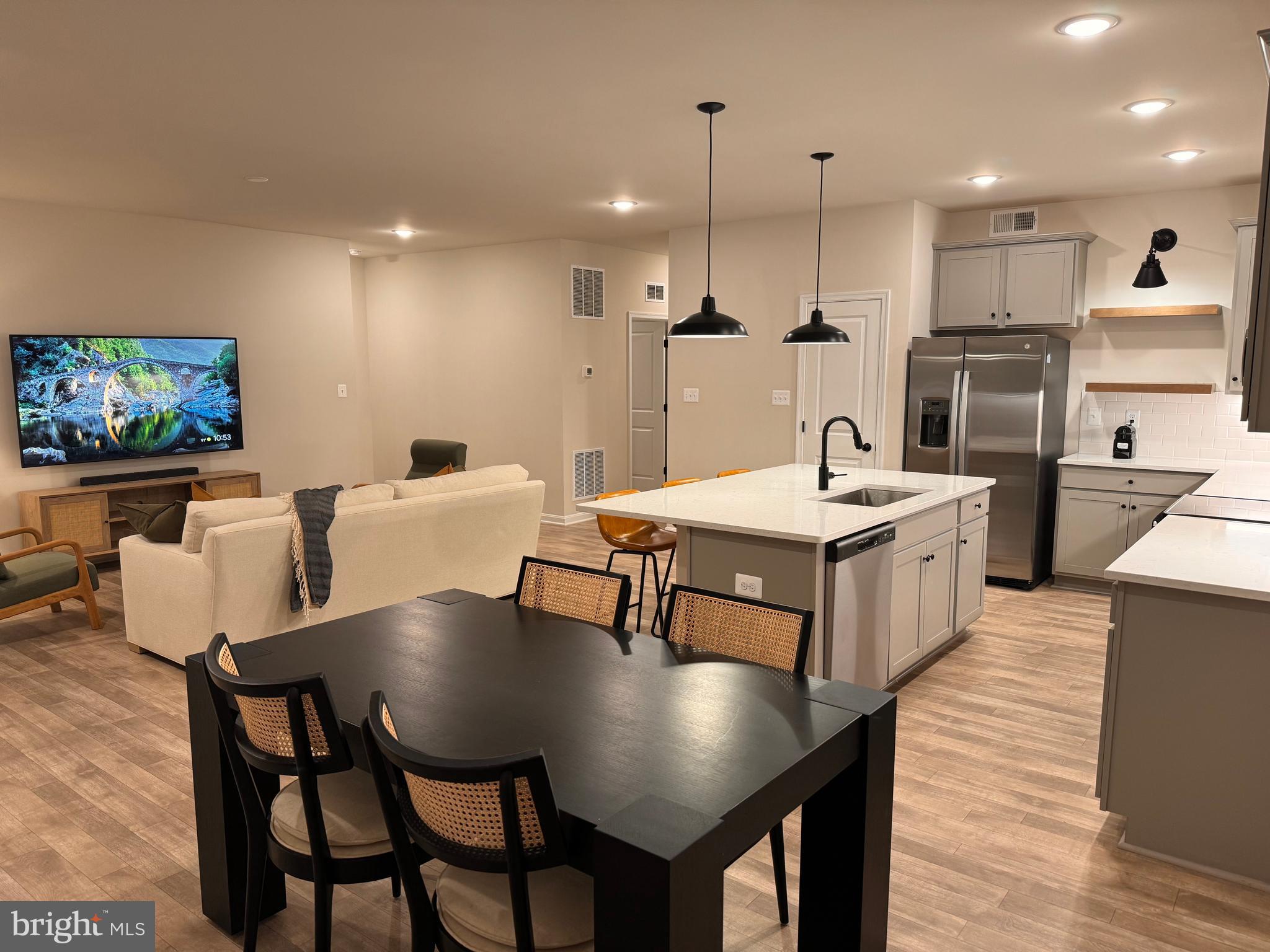 DILLON FARM - Residential Lease