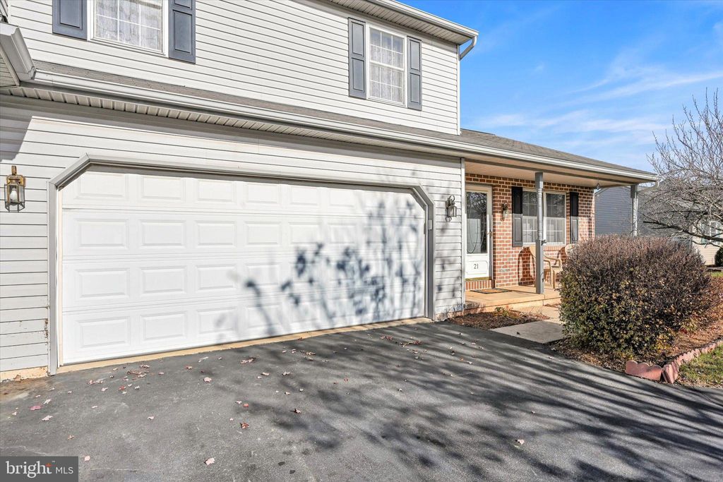 Photo of 21 Rosemont Drive, Denver, PA 17517 (MLS # PALA2044074)