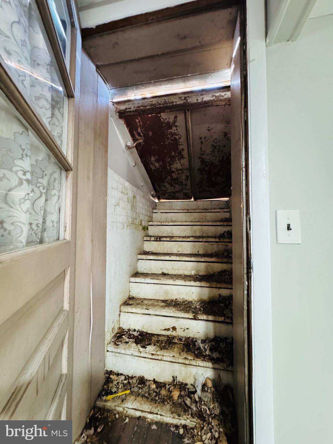 CRESTWOOD VILLAGE - Residential