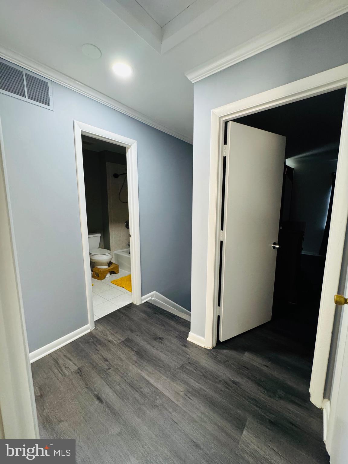 CRESTWOOD VILLAGE - Residential