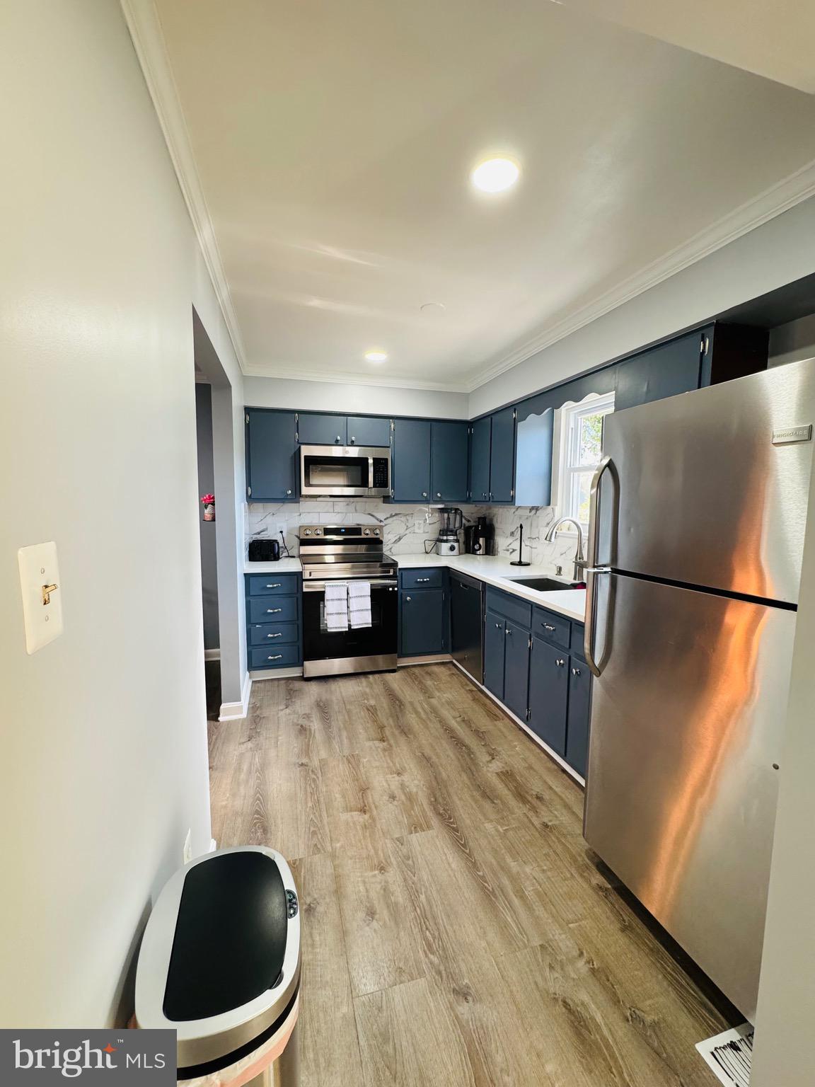 CRESTWOOD VILLAGE - Residential