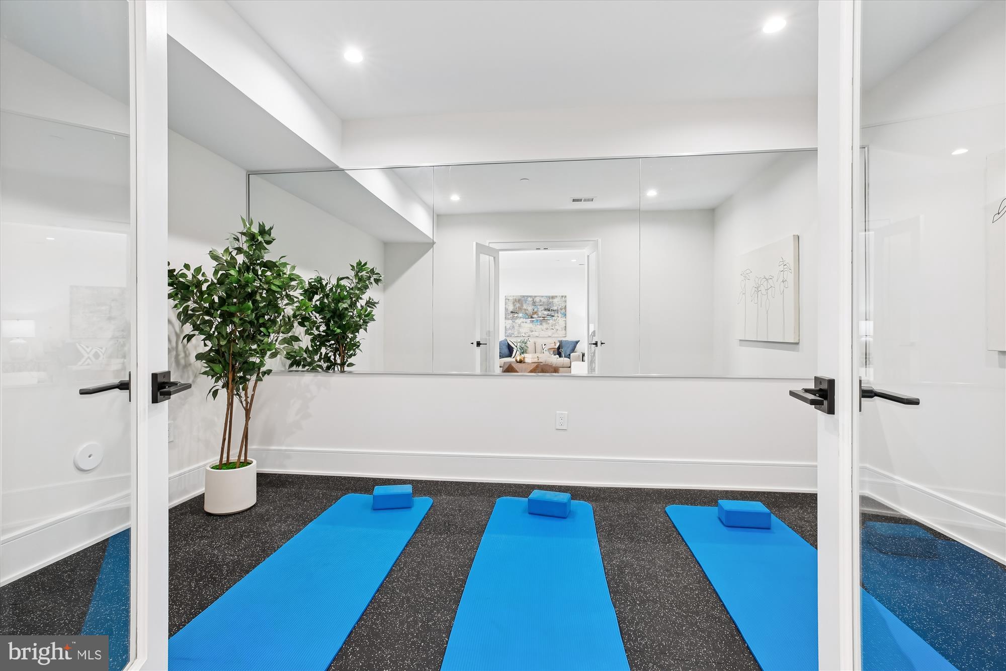 KENWOOD PARK - Residential