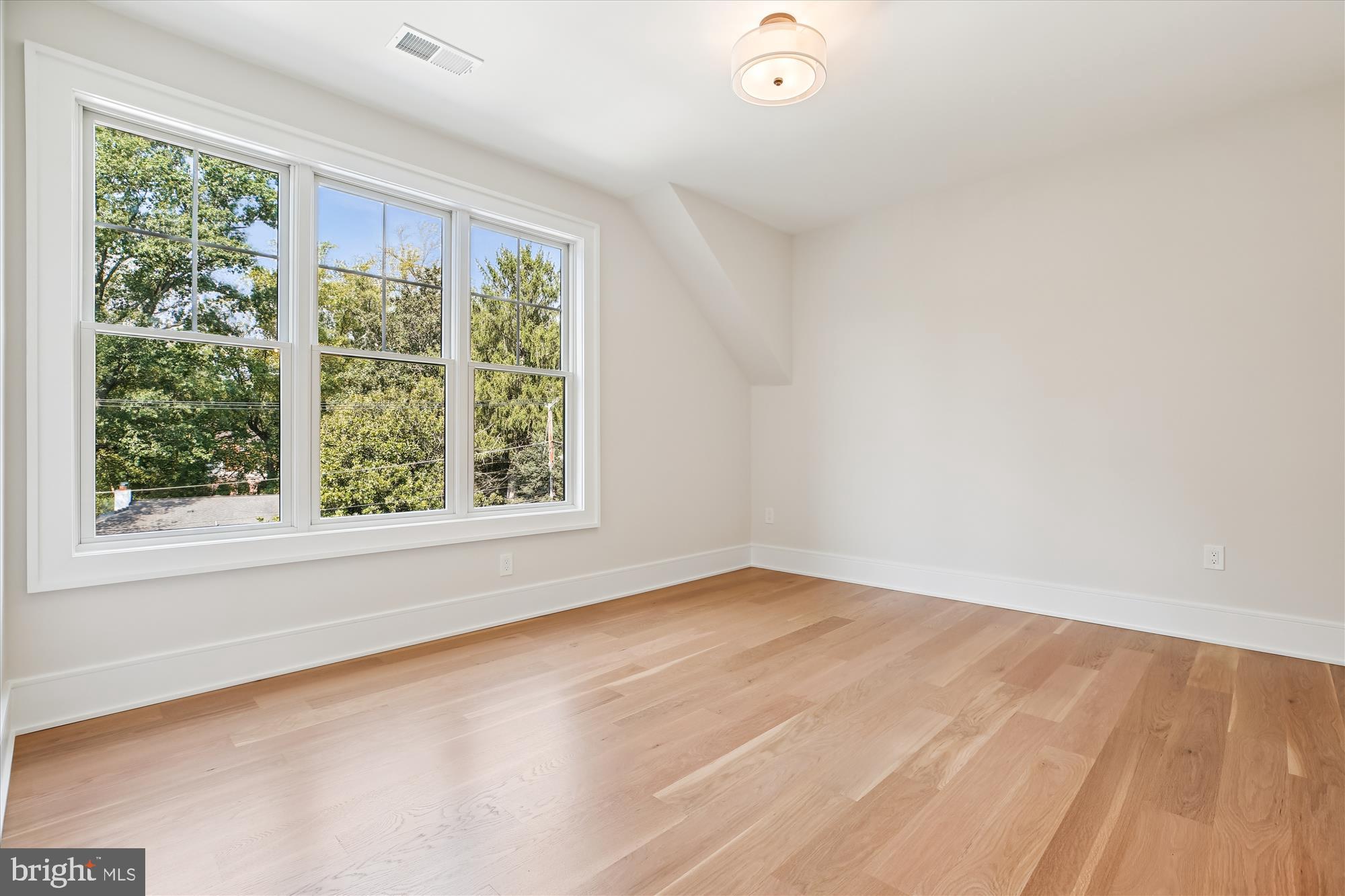 KENWOOD PARK - Residential