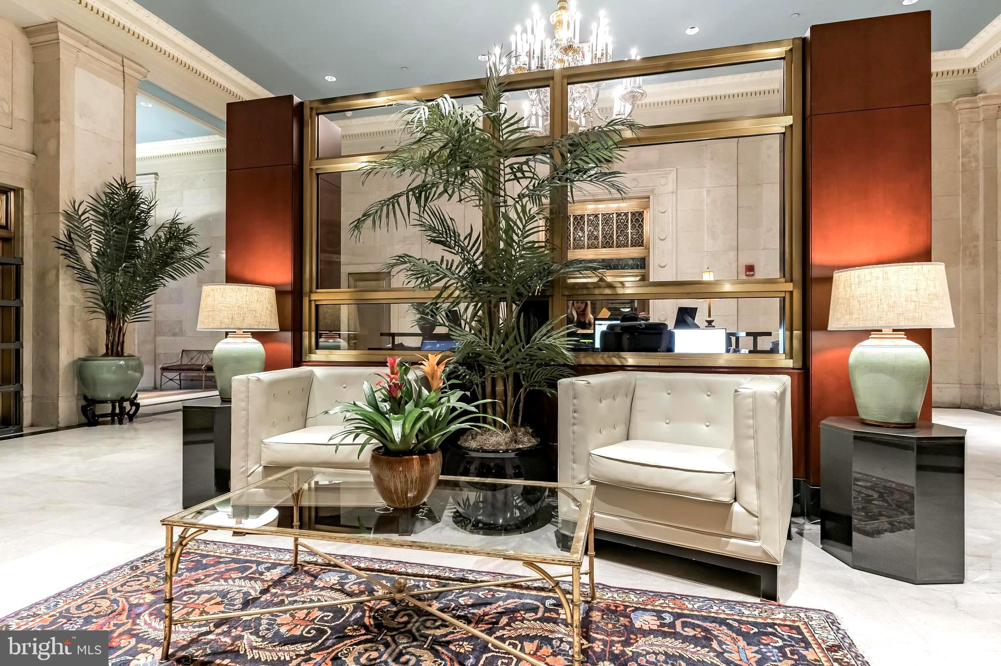 LOGAN SQUARE - Residential Lease