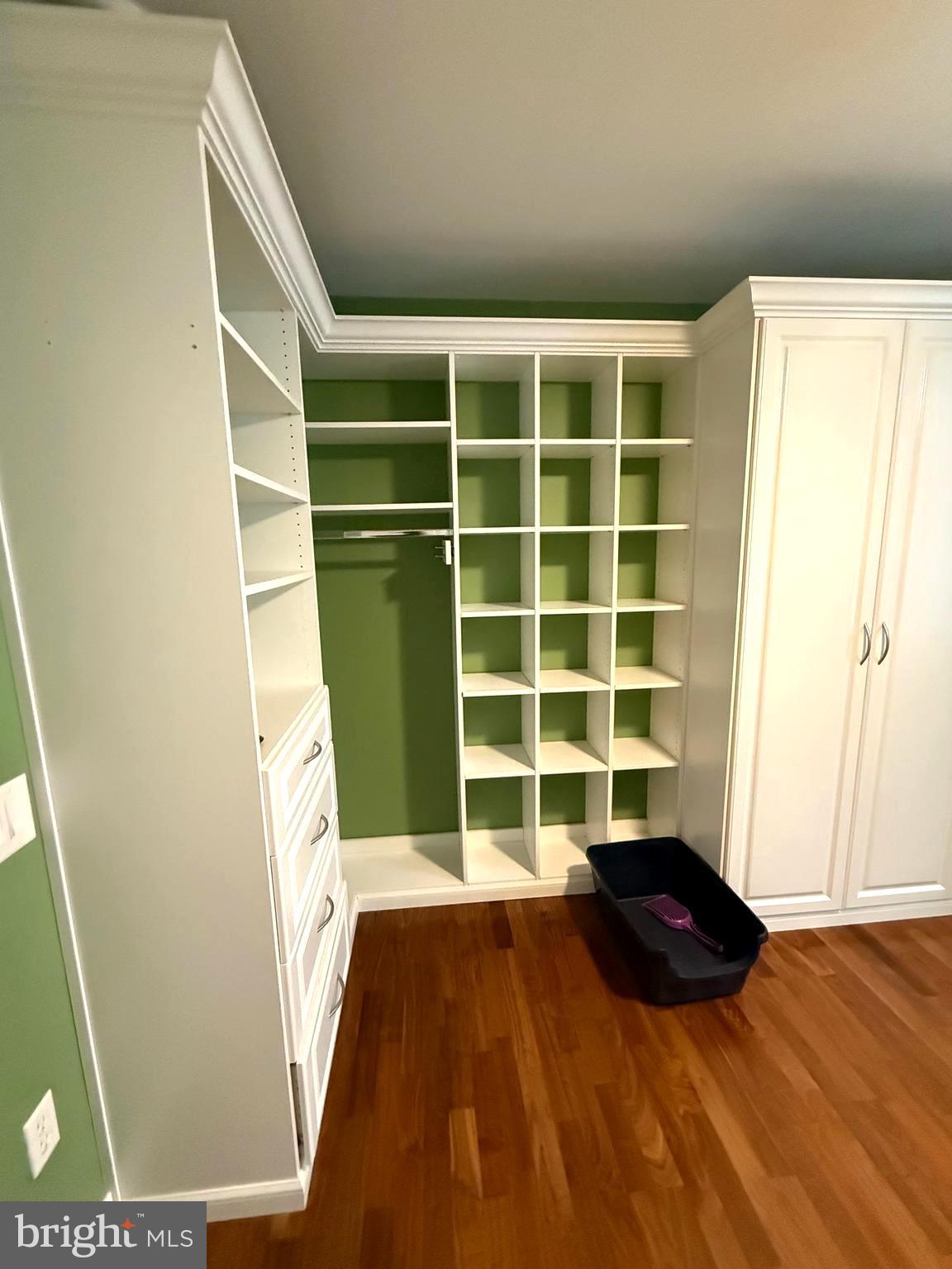 LOGAN SQUARE - Residential Lease