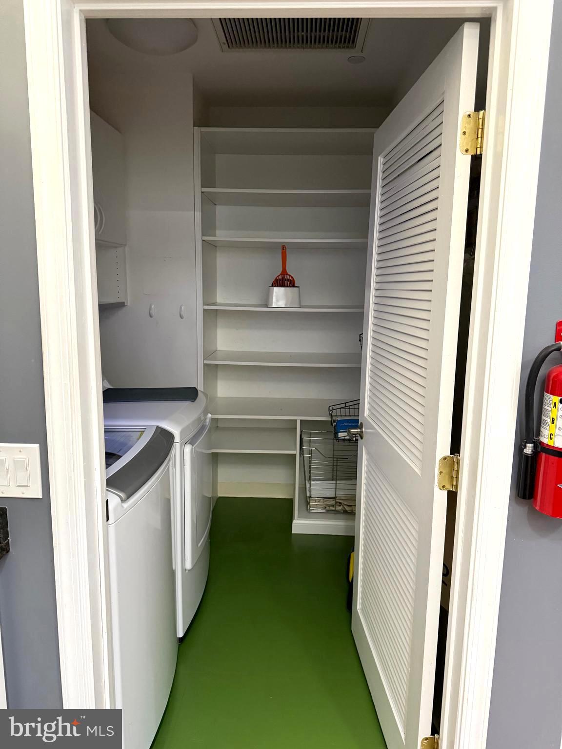 LOGAN SQUARE - Residential Lease