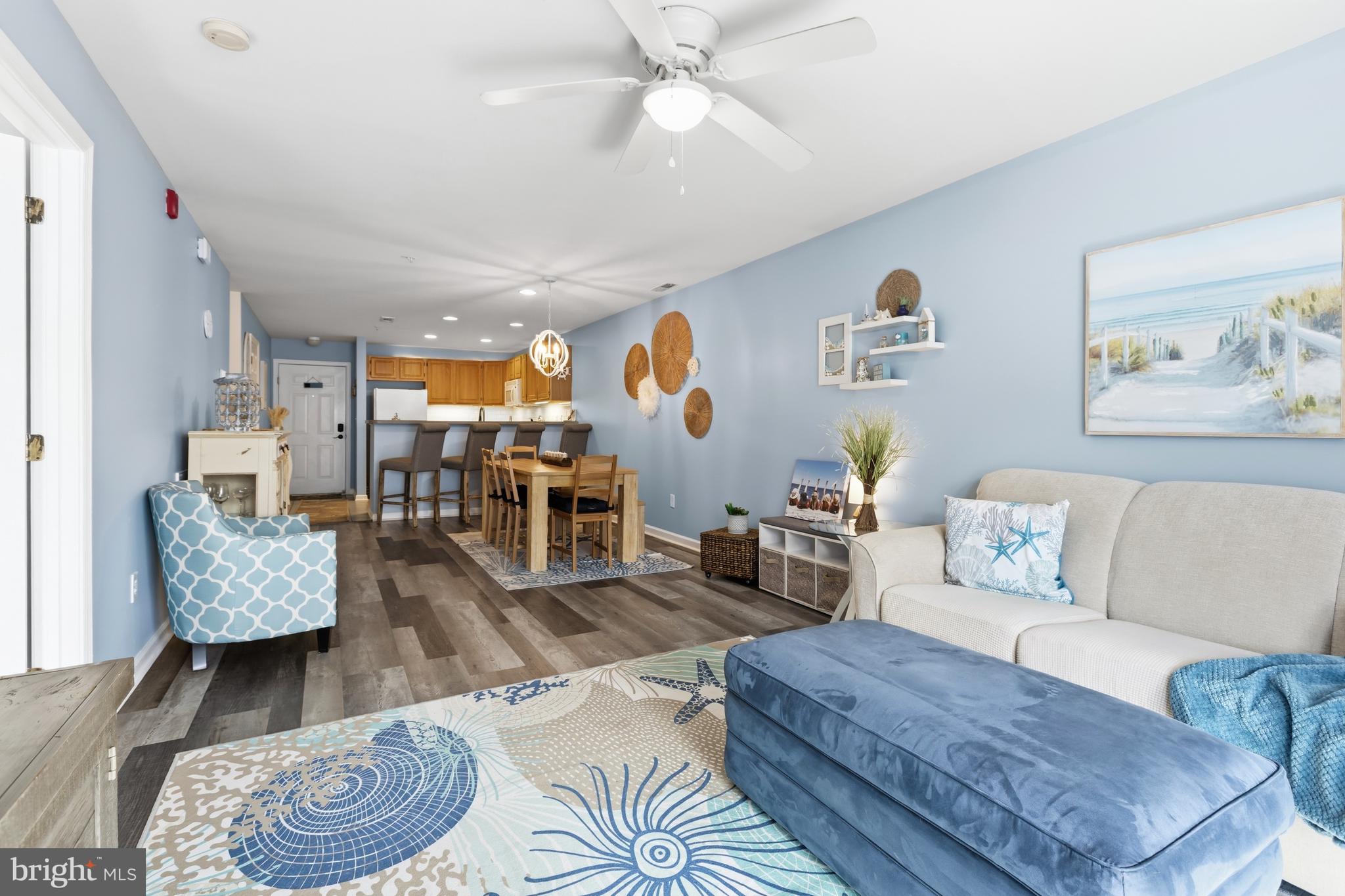 SANIBEL VILLAGE - Residential