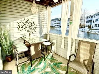 SANIBEL VILLAGE - Residential