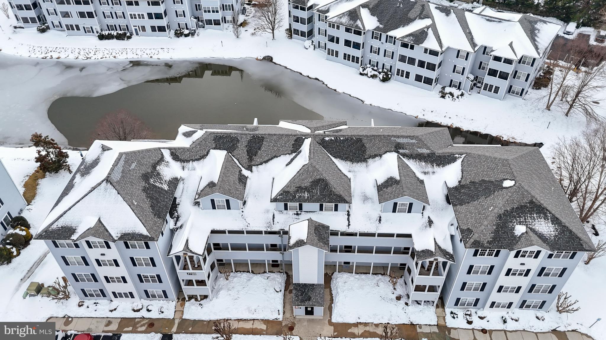 SANIBEL VILLAGE - Residential