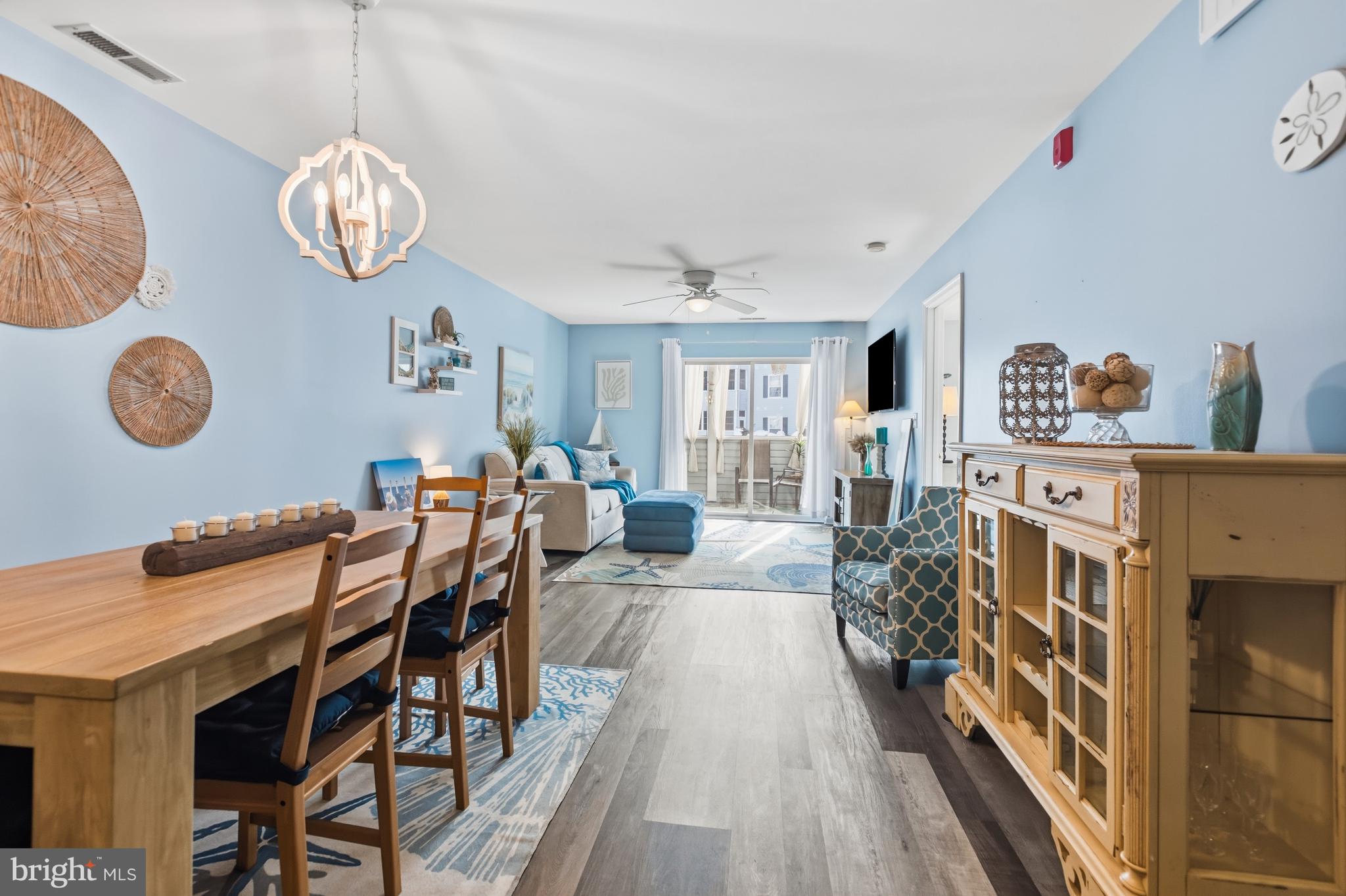 SANIBEL VILLAGE - Residential