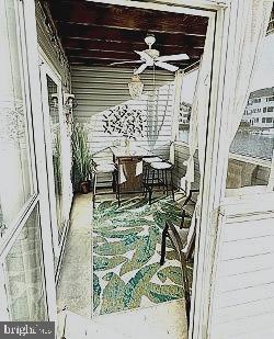 SANIBEL VILLAGE - Residential