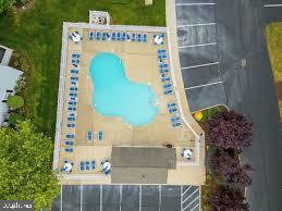 SANIBEL VILLAGE - Residential