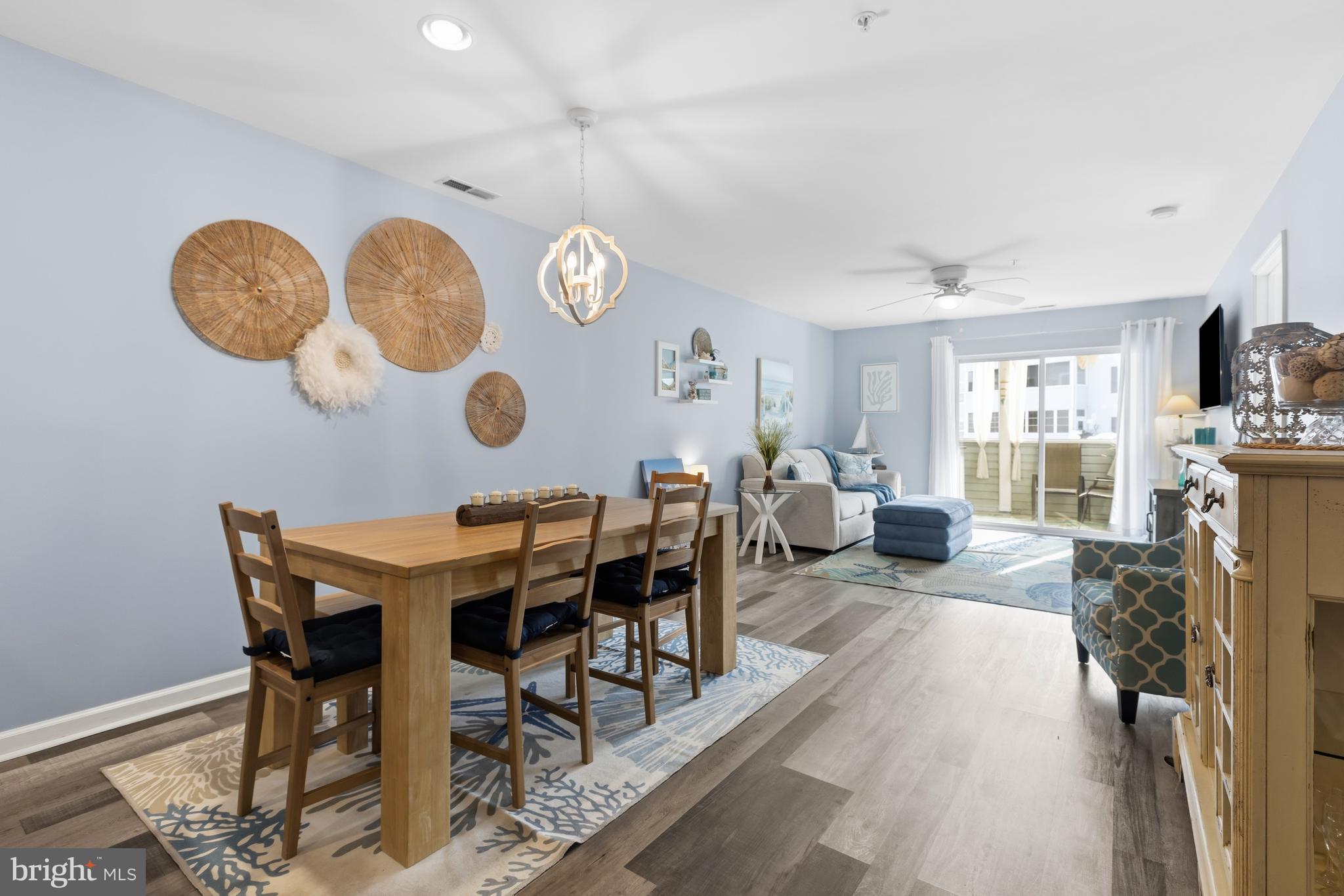 SANIBEL VILLAGE - Residential