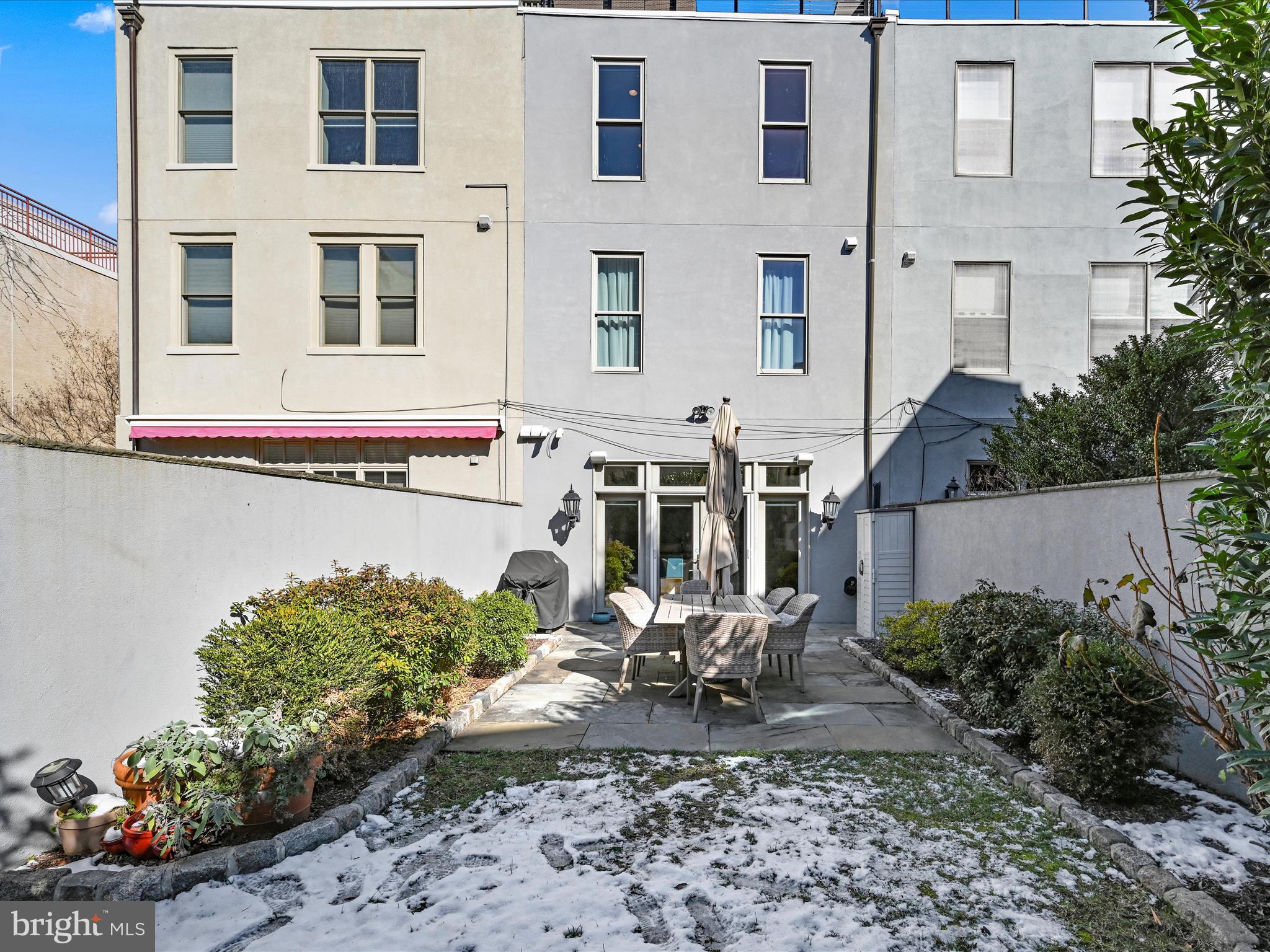 ART MUSEUM AREA - Residential