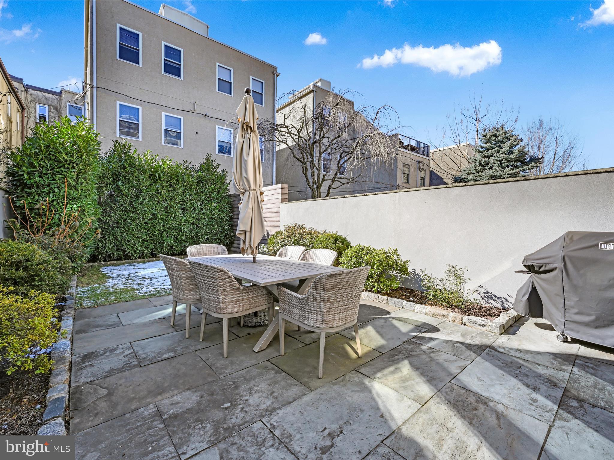 ART MUSEUM AREA - Residential