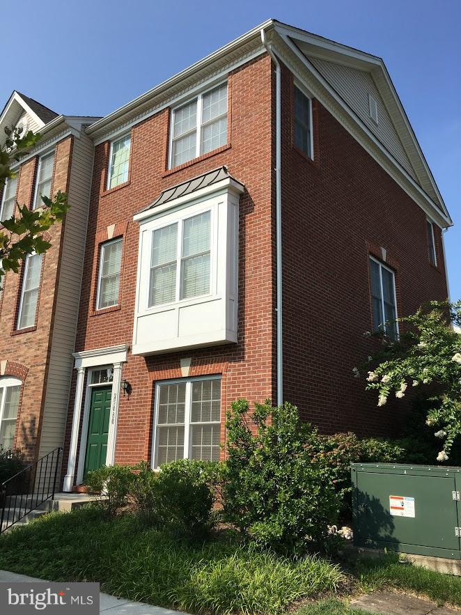 AMBERLEA AT SOUTH RIDING - Residential Lease