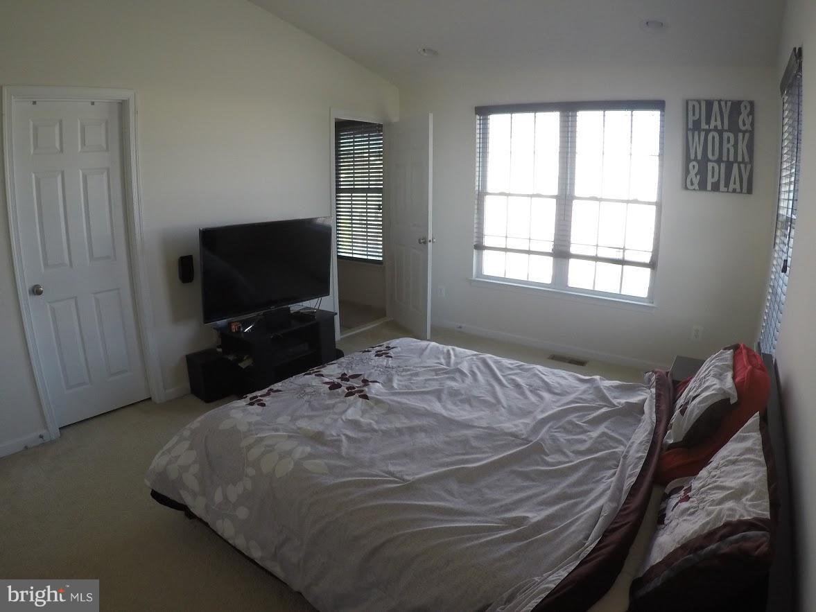 AMBERLEA AT SOUTH RIDING - Residential Lease