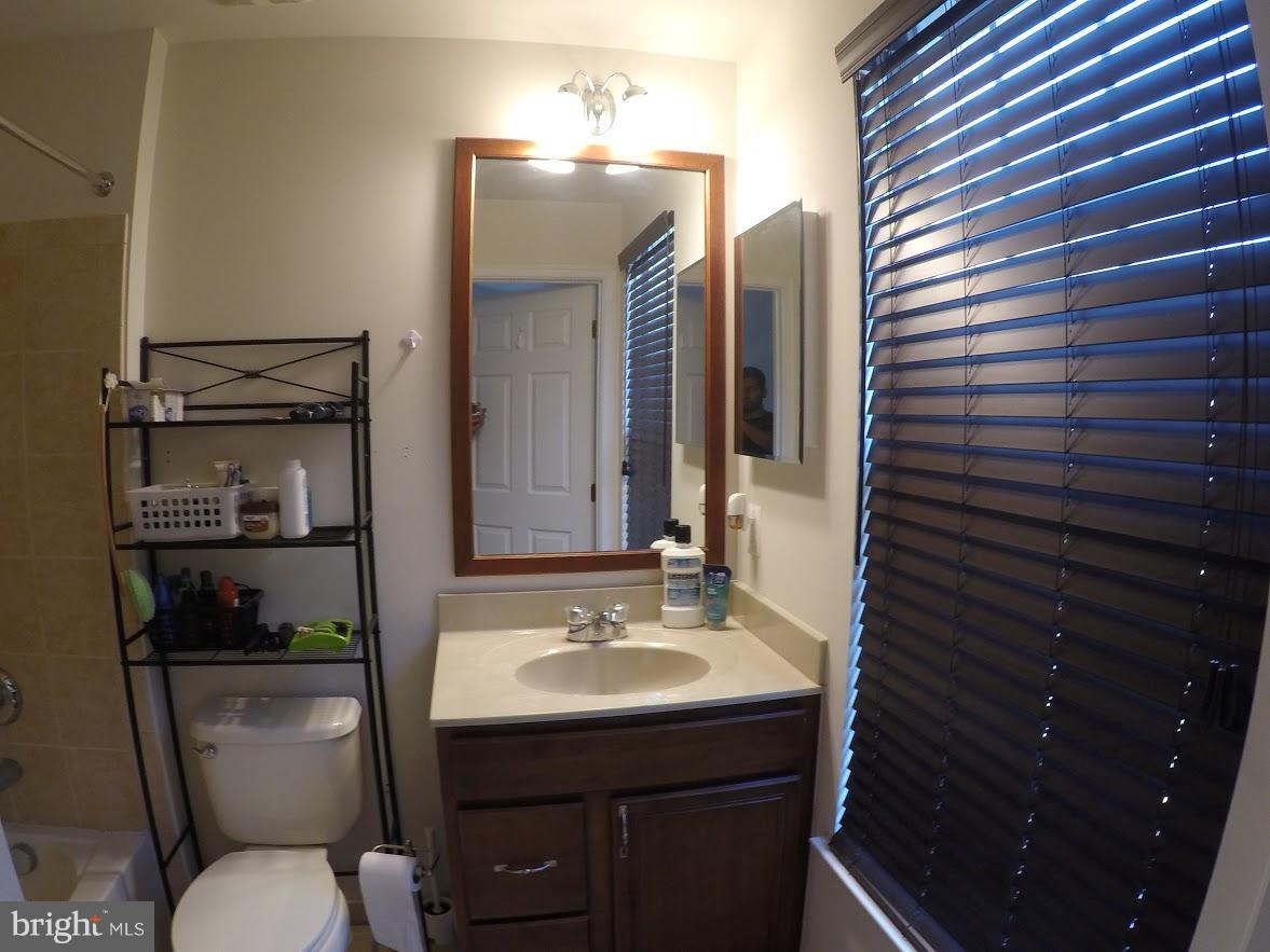 AMBERLEA AT SOUTH RIDING - Residential Lease