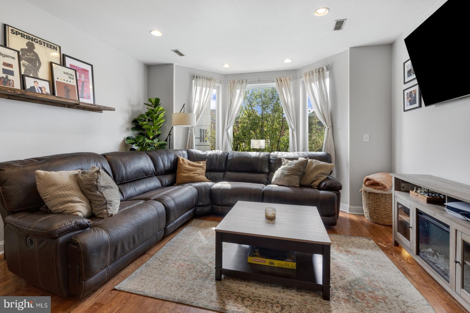 GRADUATE HOSPITAL - Residential Lease