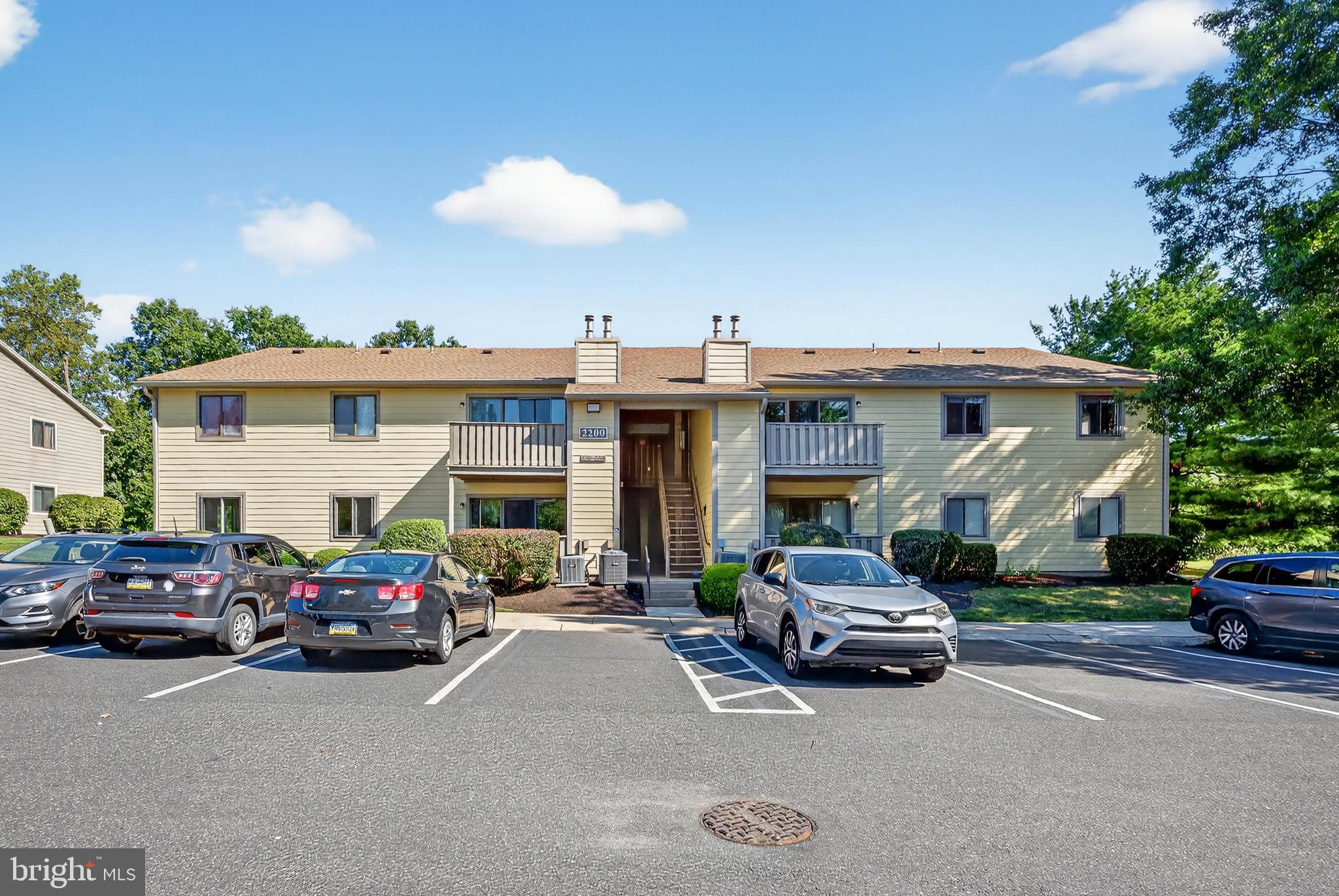 2205 JEFFERSON COURT
