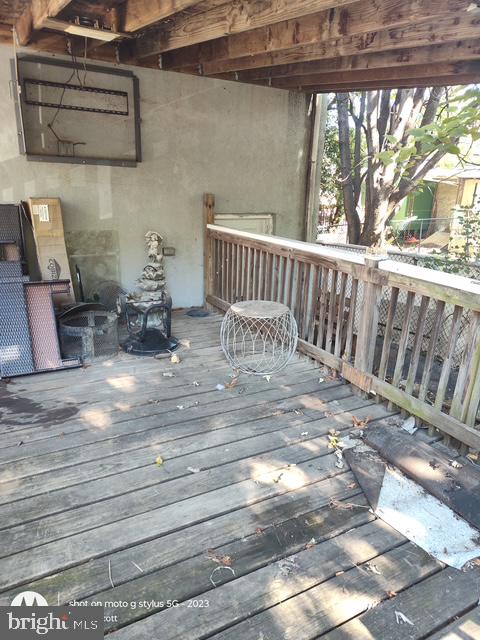 200 GREENWAY AVENUE