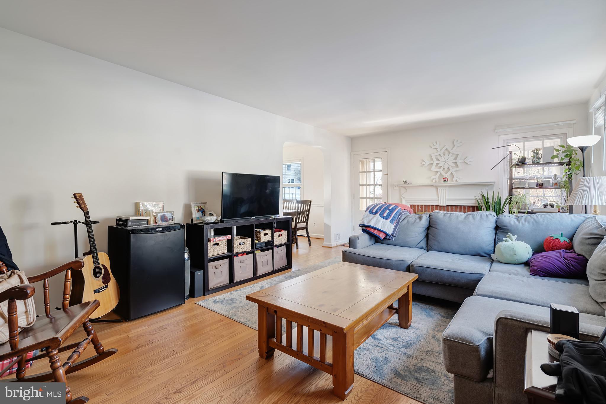 972 N QUANTICO STREET