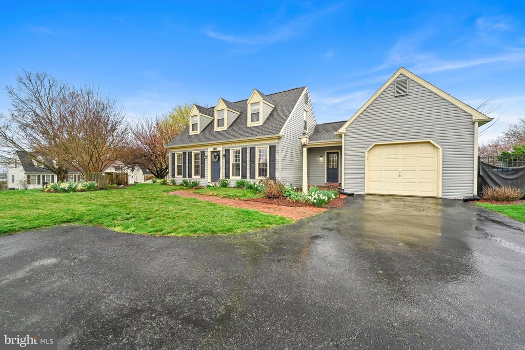 Photo of 3202 Maplecrest Terrace, LANCASTER, PA 17601 (MLS # PALA2066824)