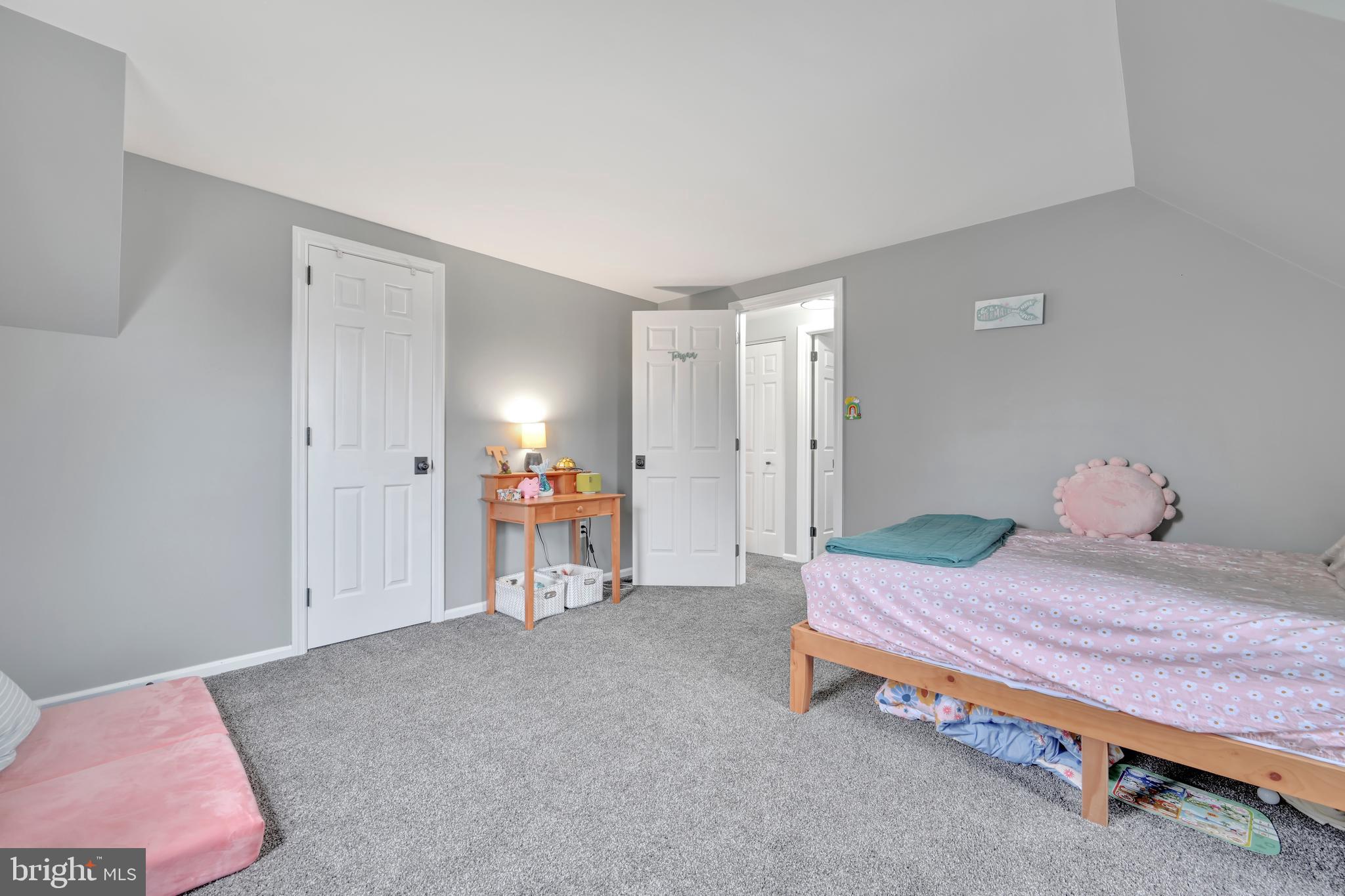 HEMPFIELD GREEN - Residential