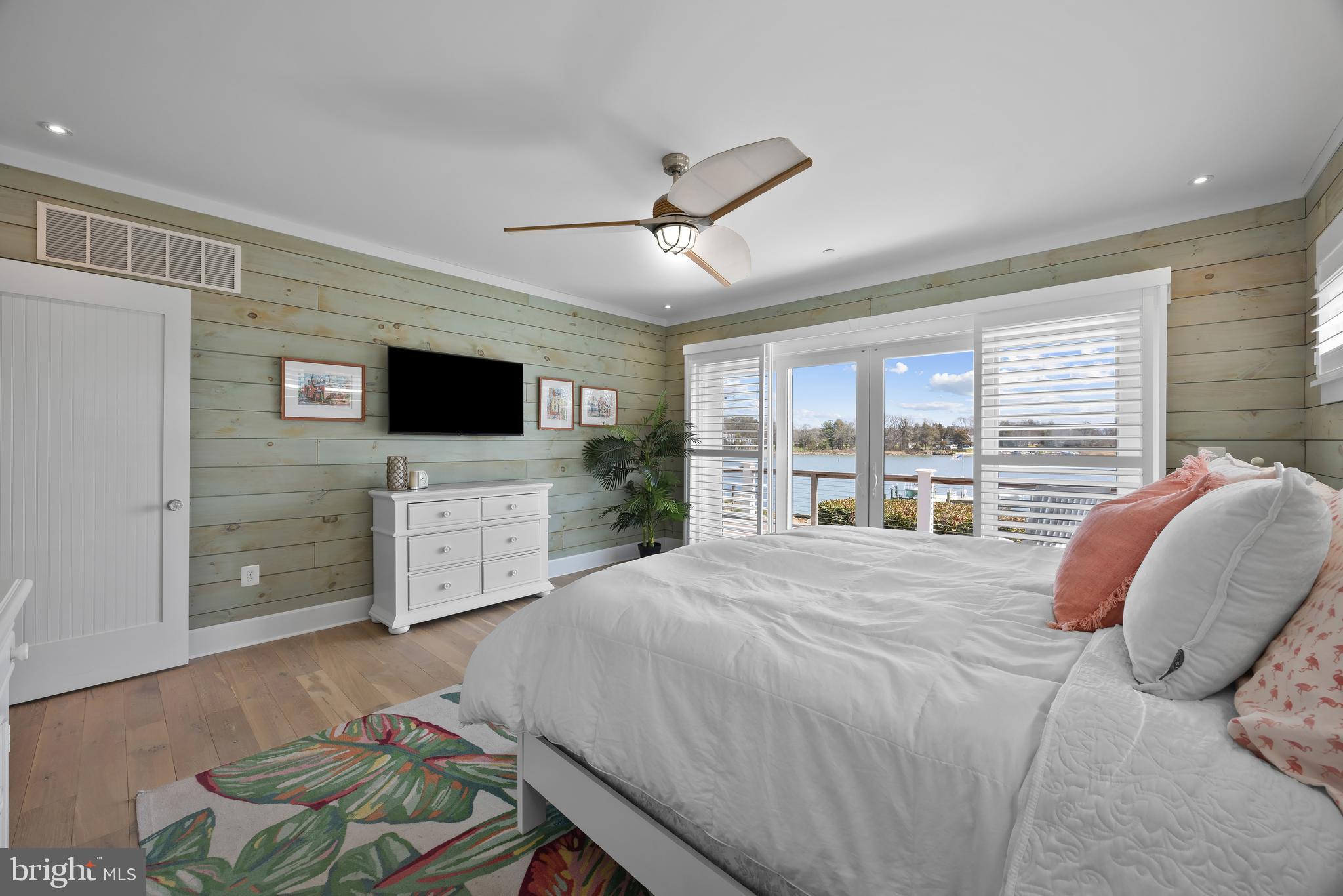 WHITEHALL BEACH - Residential