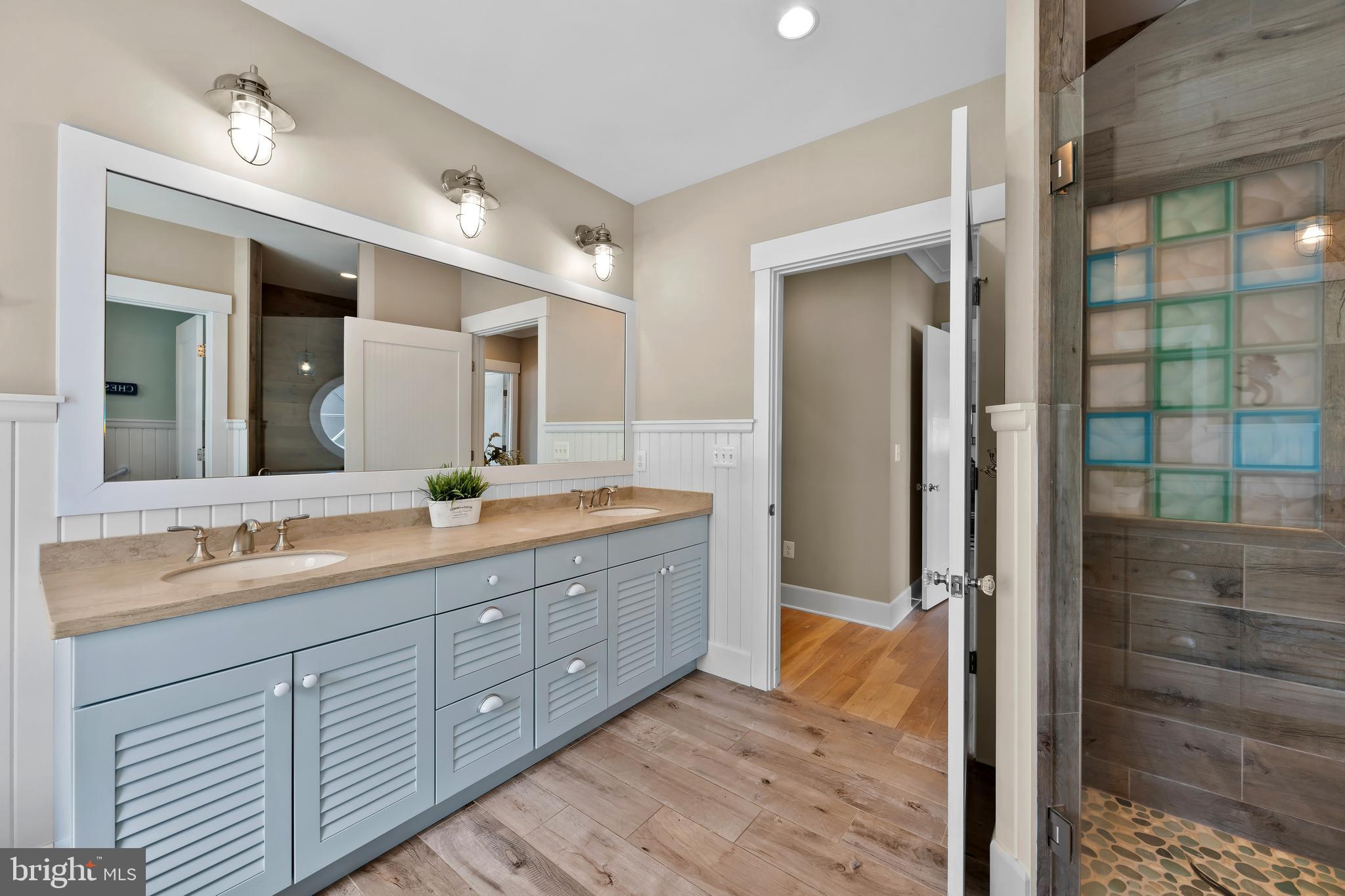 WHITEHALL BEACH - Residential