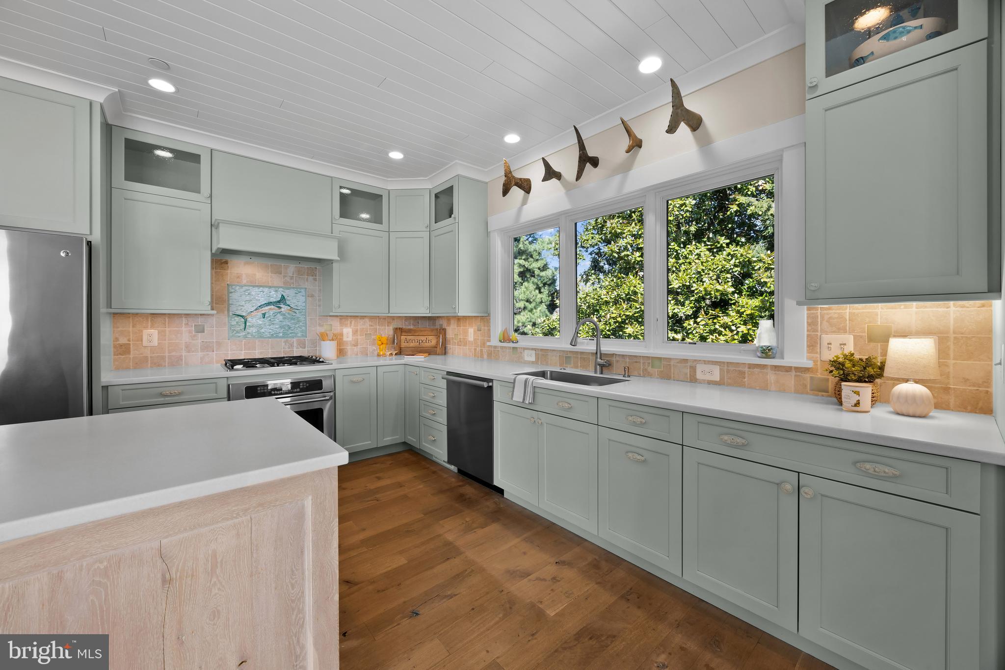 WHITEHALL BEACH - Residential