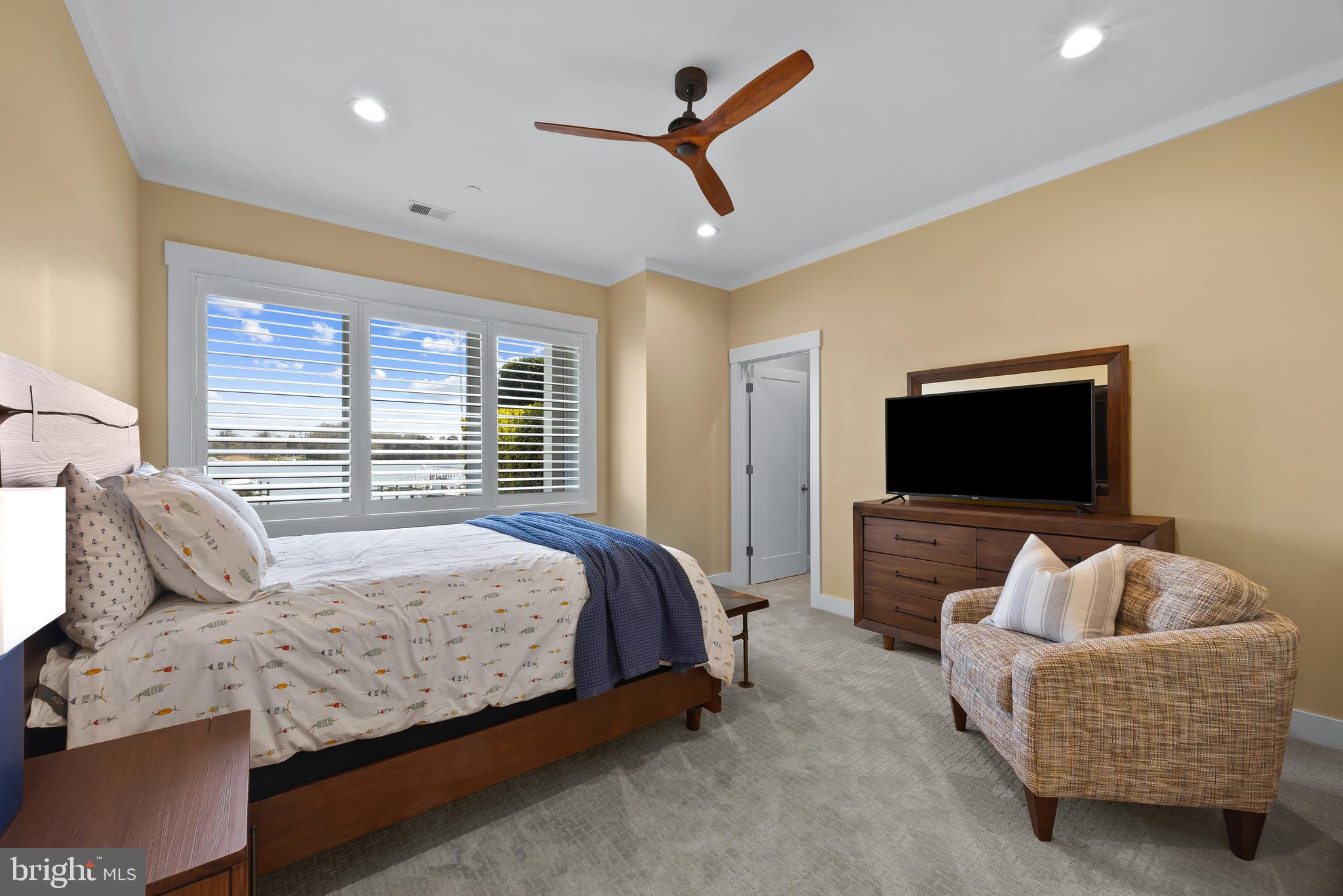 WHITEHALL BEACH - Residential