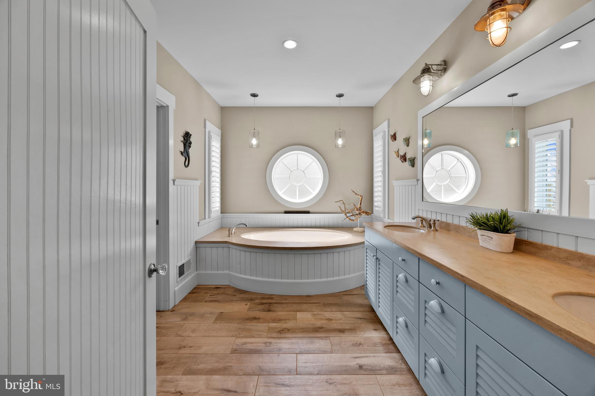 WHITEHALL BEACH - Residential