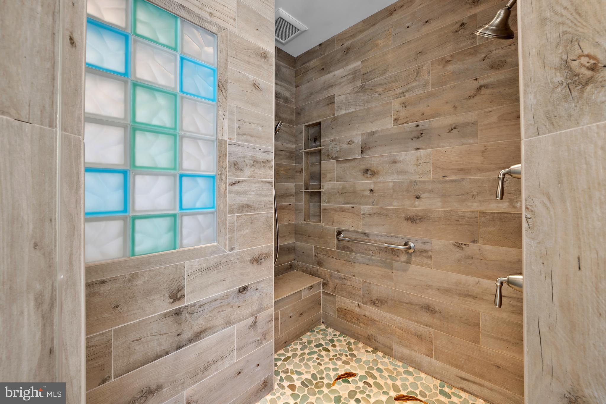 WHITEHALL BEACH - Residential