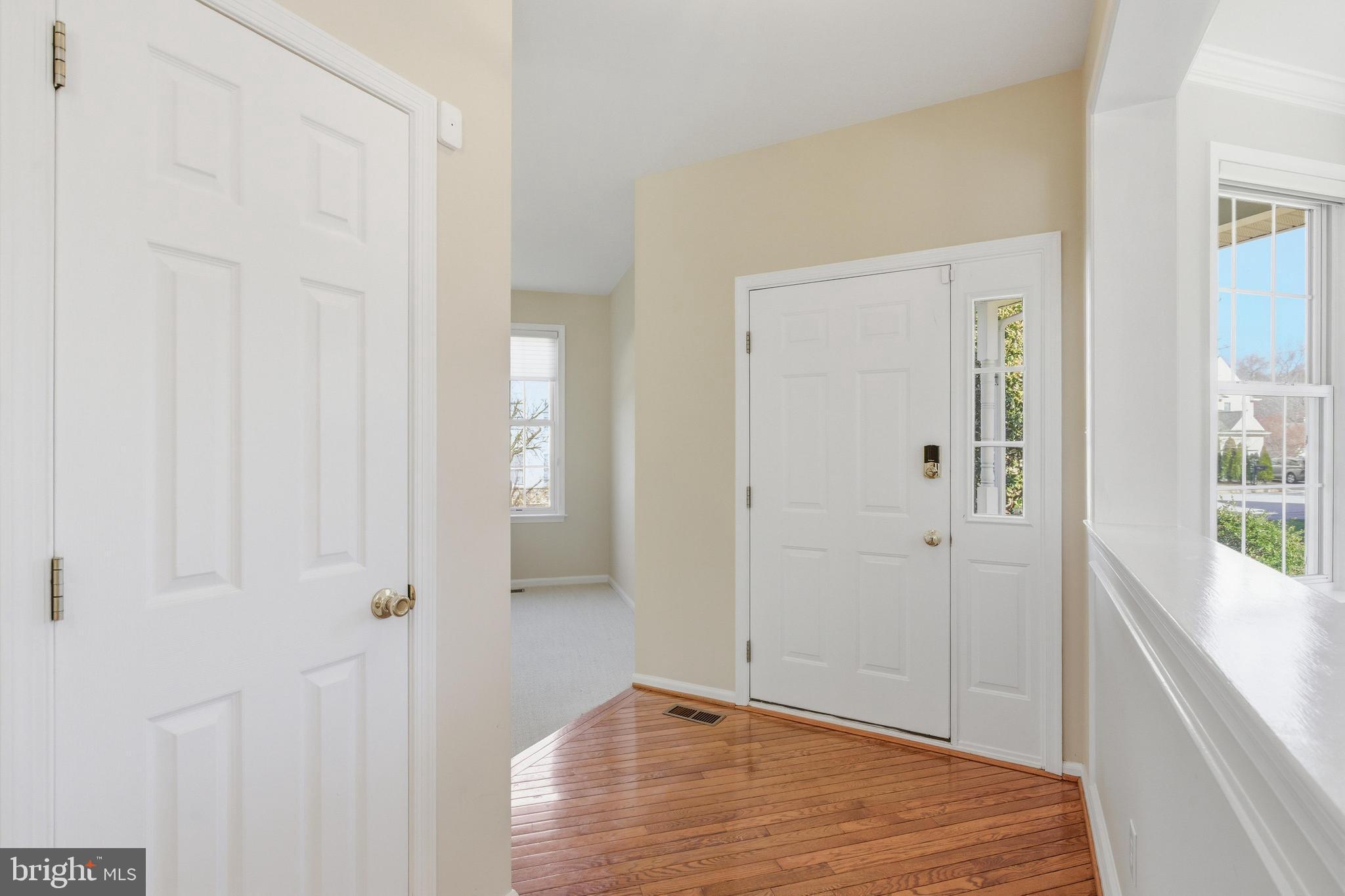 WILLIAMSBURG - Residential