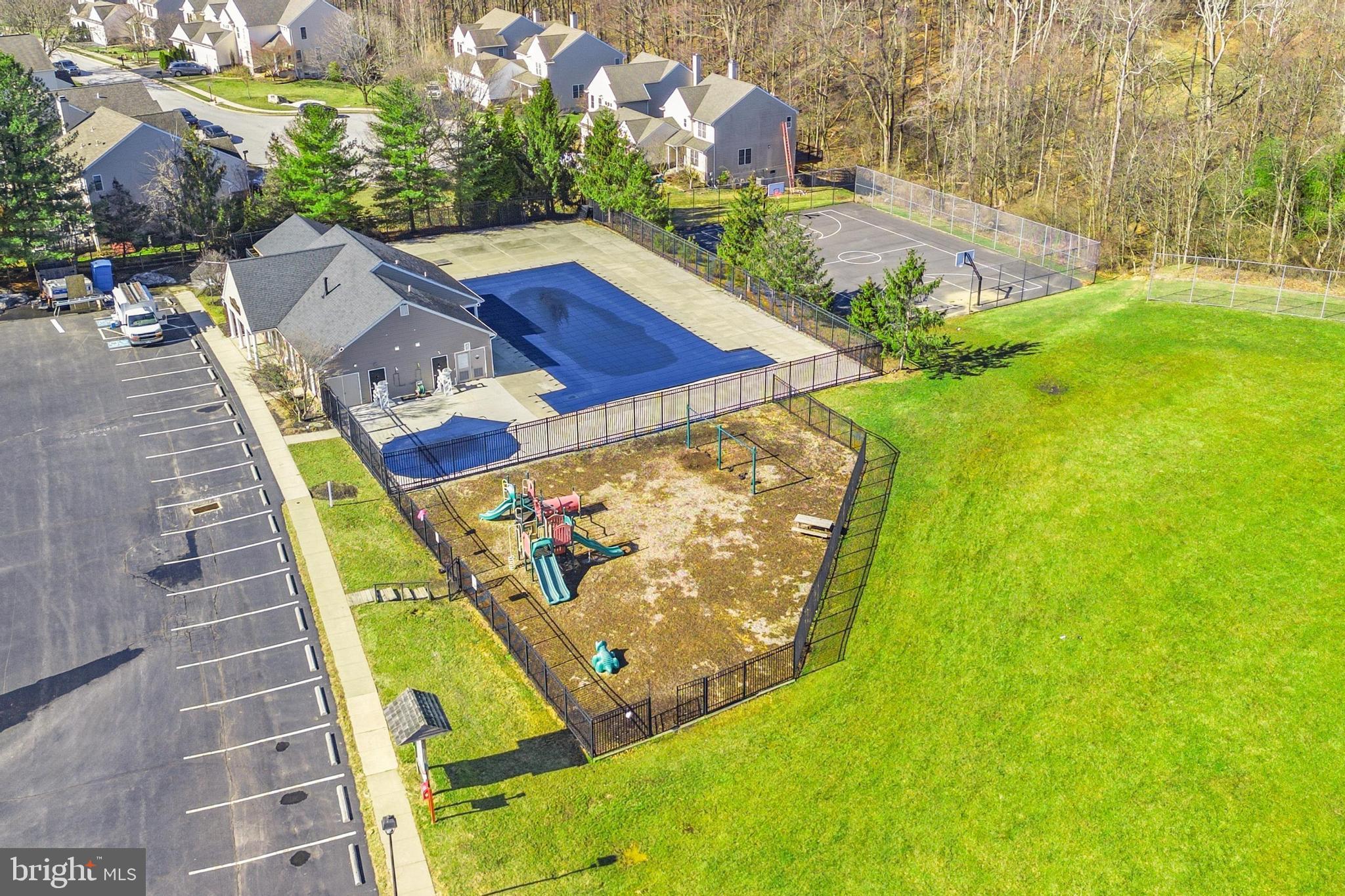 WILLIAMSBURG - Residential