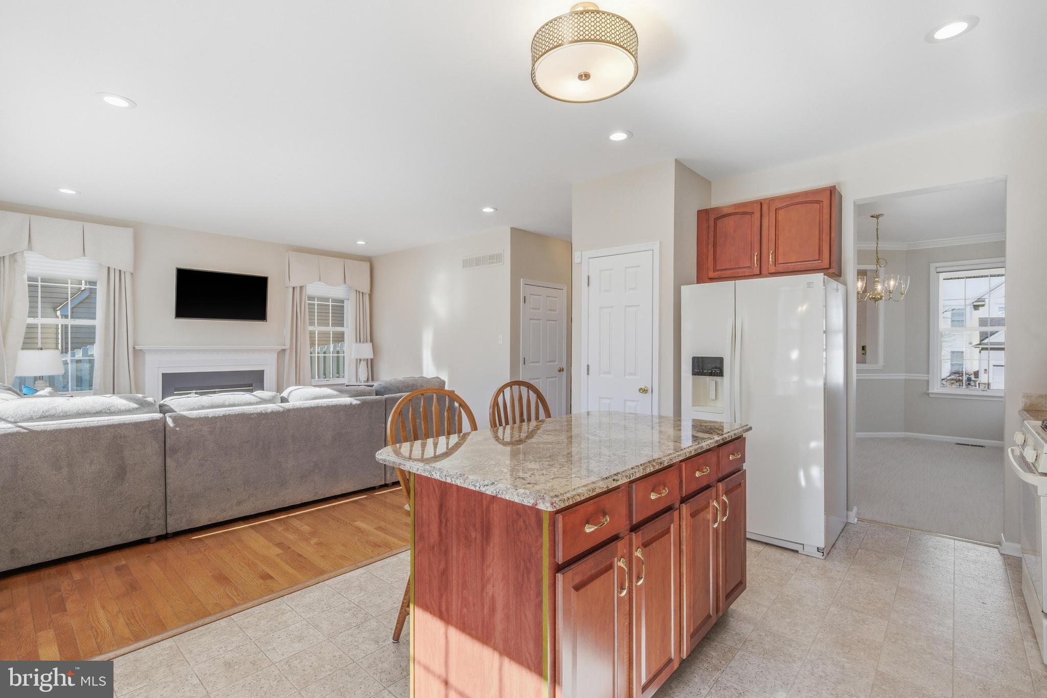 WILLIAMSBURG - Residential